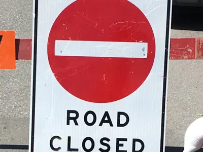 RoadClosedSign2.jpg